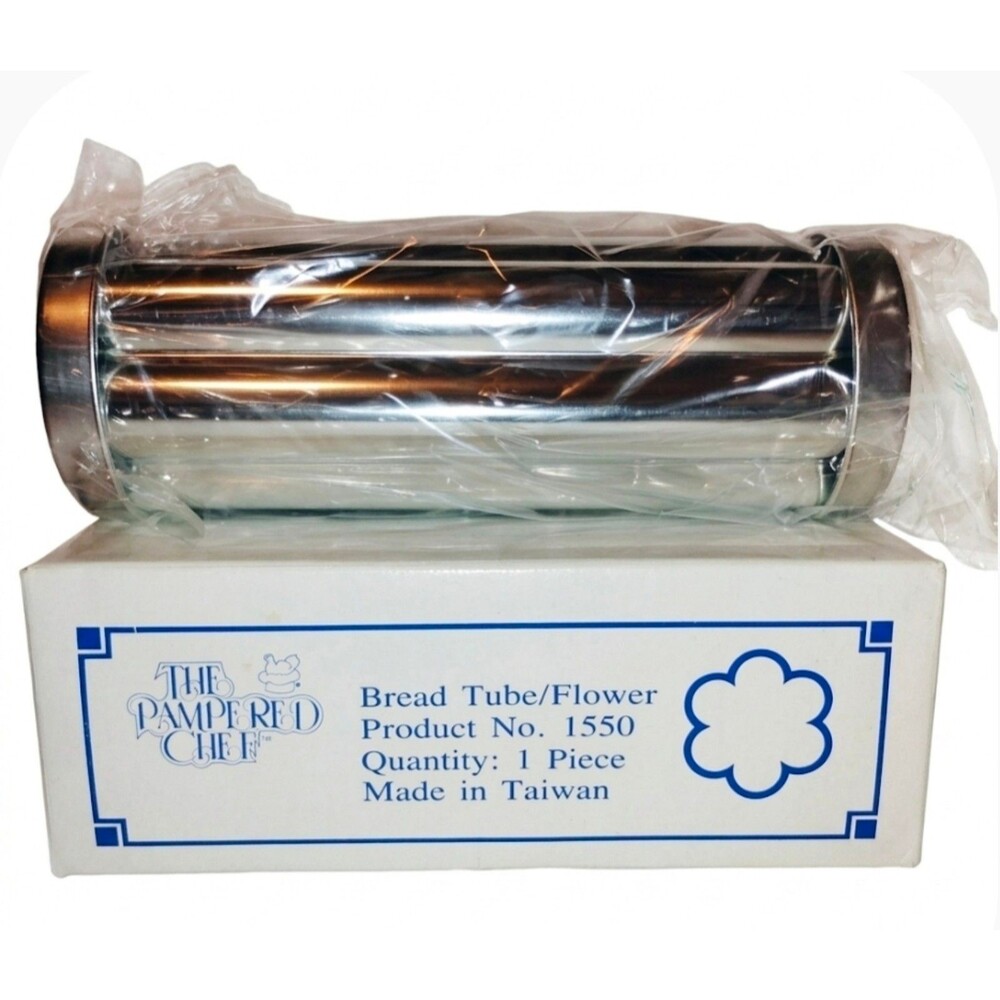 The Pampered Chef Bread Tube/Flower Product No. 1550 Vintage NEW